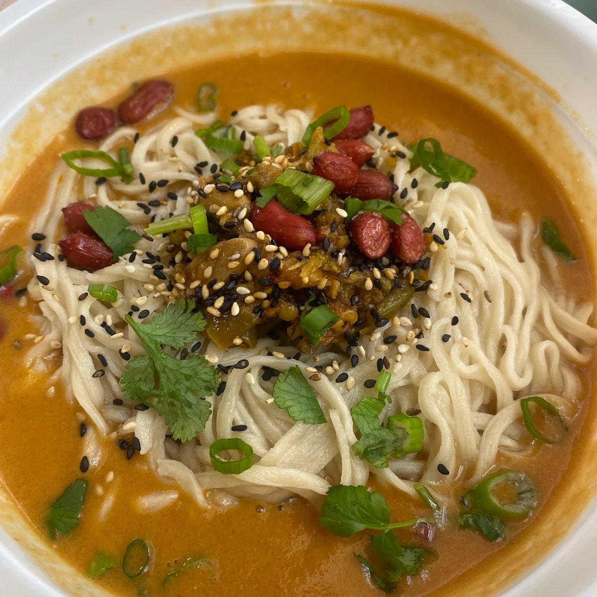 noodle in spicy peanut sauce 花生担担面
